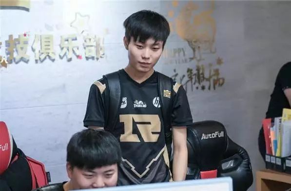 轻却极具潜 轻却极具潜