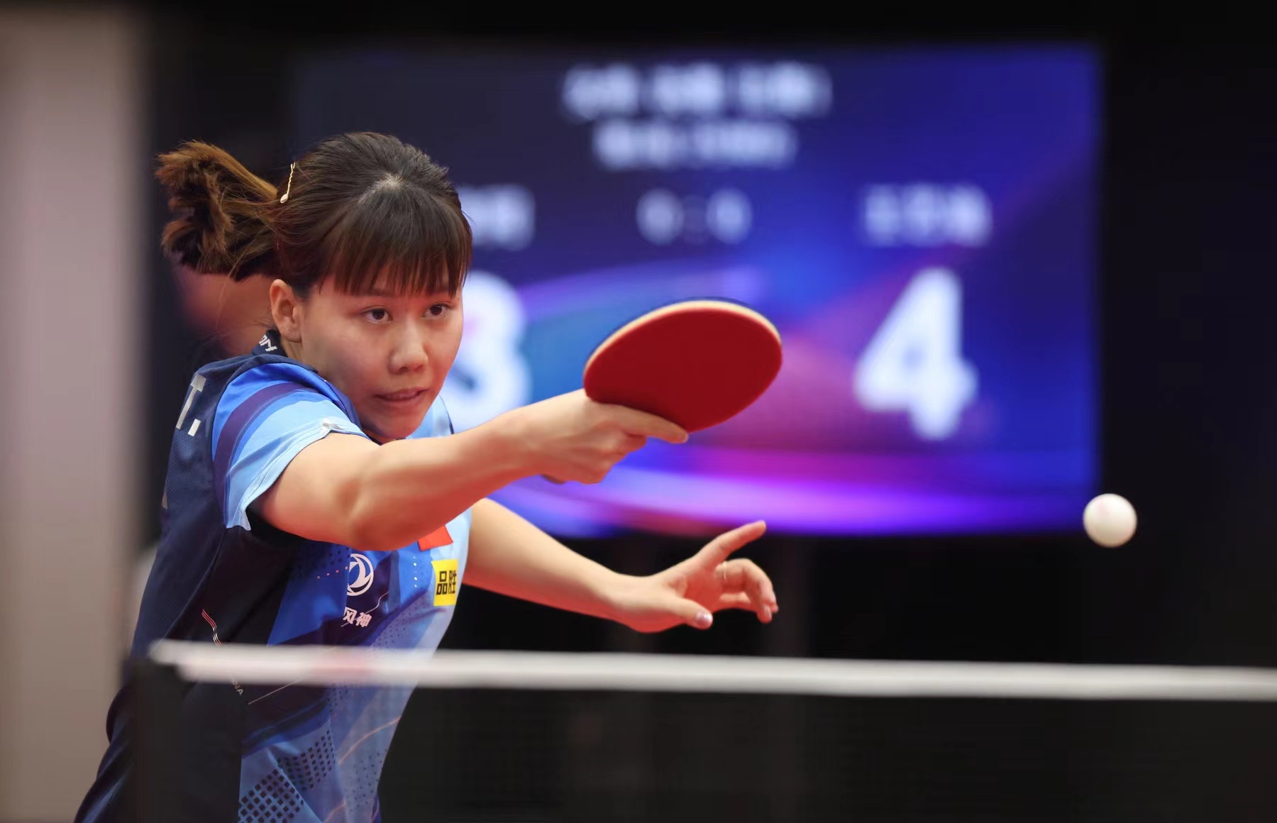 与微调中 与微调中