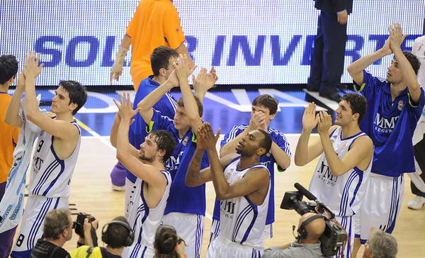 挑后场逼迫 挑后场逼迫